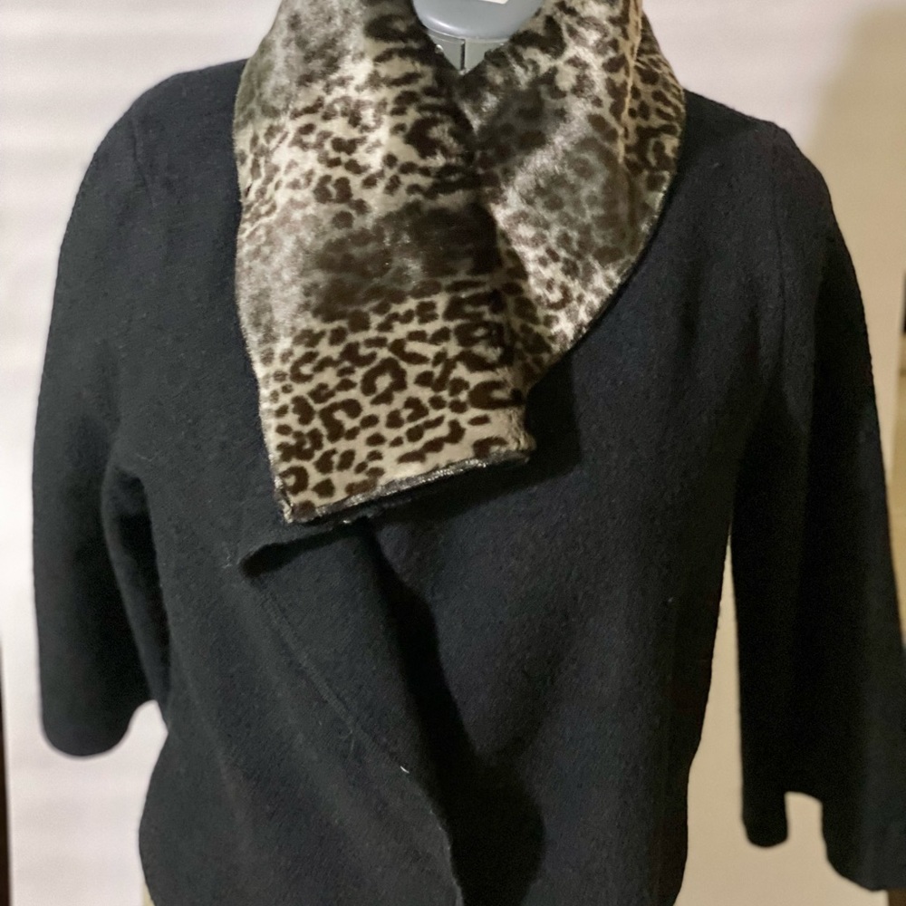 Black wool/rayon jacket/ W cheetah collar.